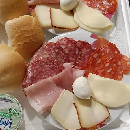 Mary's Bed & Breakfast 4*